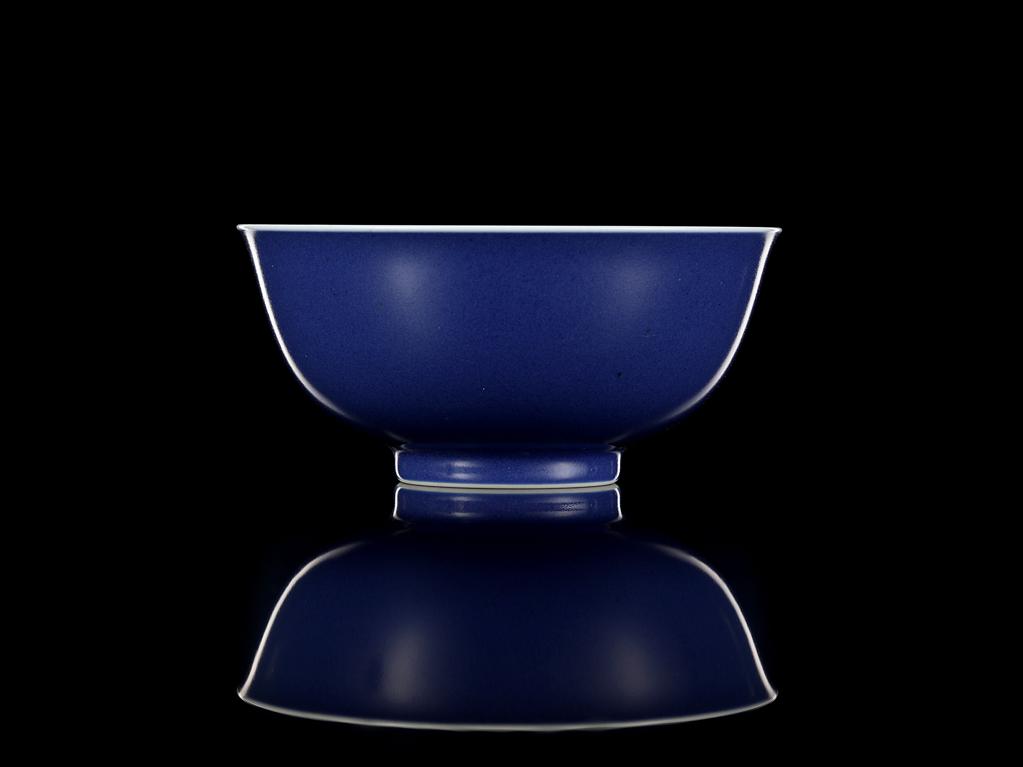 乾隆官窑祭蓝釉碗（《大清乾隆年制》款） - 靓宝格