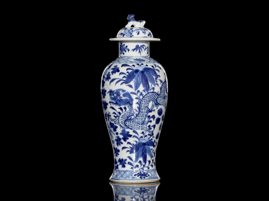 中国青花寶尽文瓶M 2837B 陶芸美術品おもちゃ・ホビー・グッズ特価商品