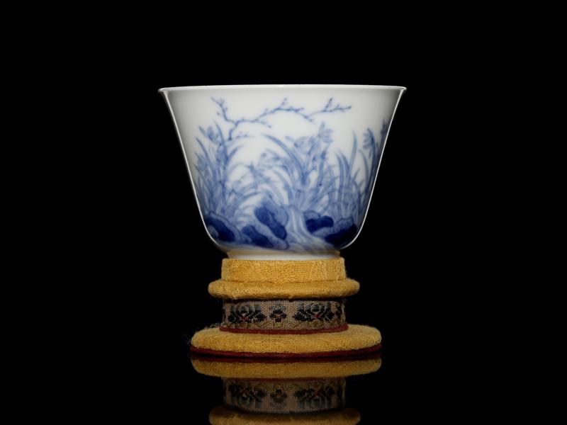 清晚期青花十二月花卉纹杯之七月兰花纹杯（《大清康熙年制》款）